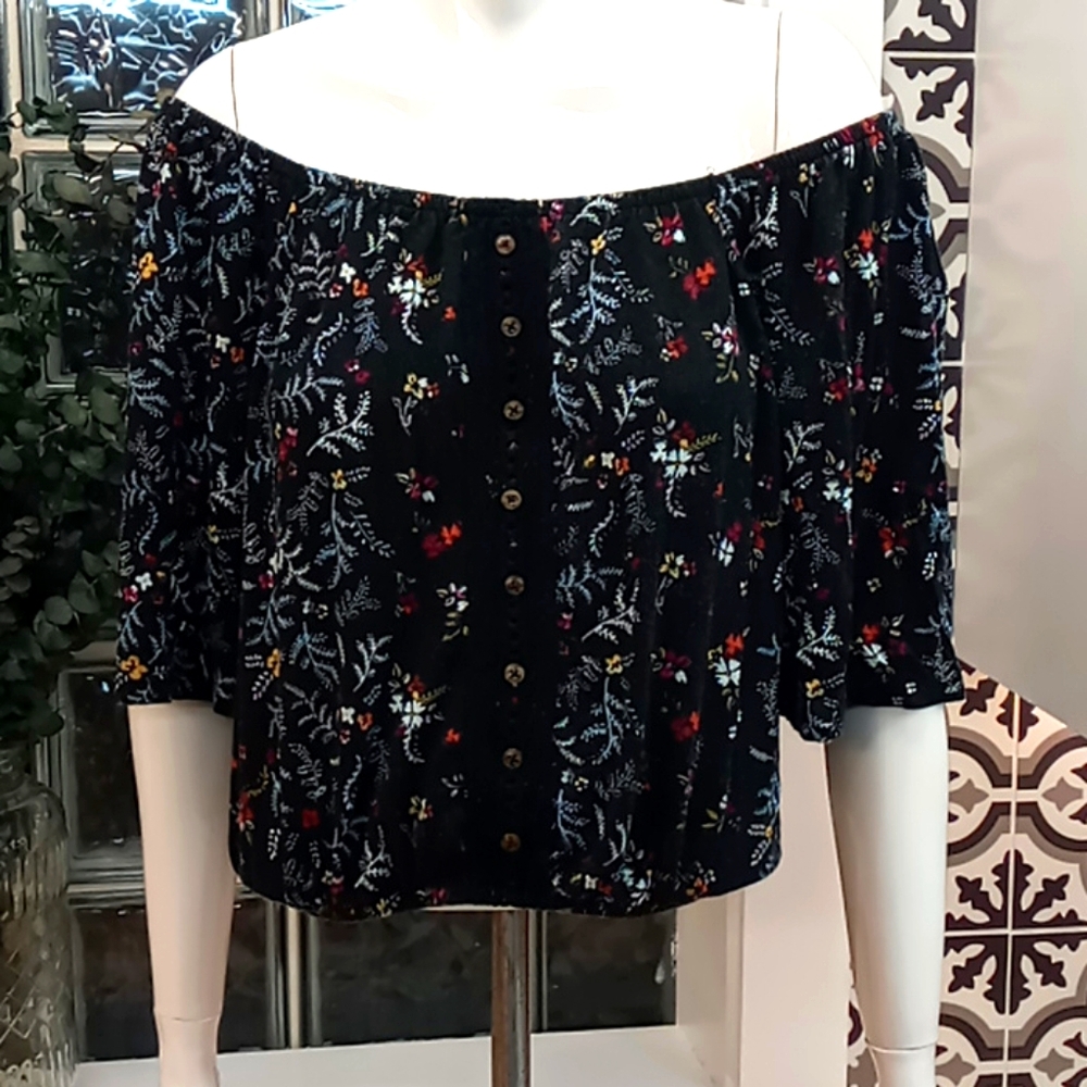 Off shoulder summer floral top